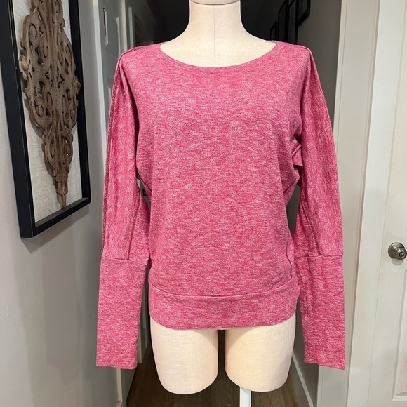 THE NORTH FACE dusty pink long sleeve sh top with bat wings - Picture 2 of 9